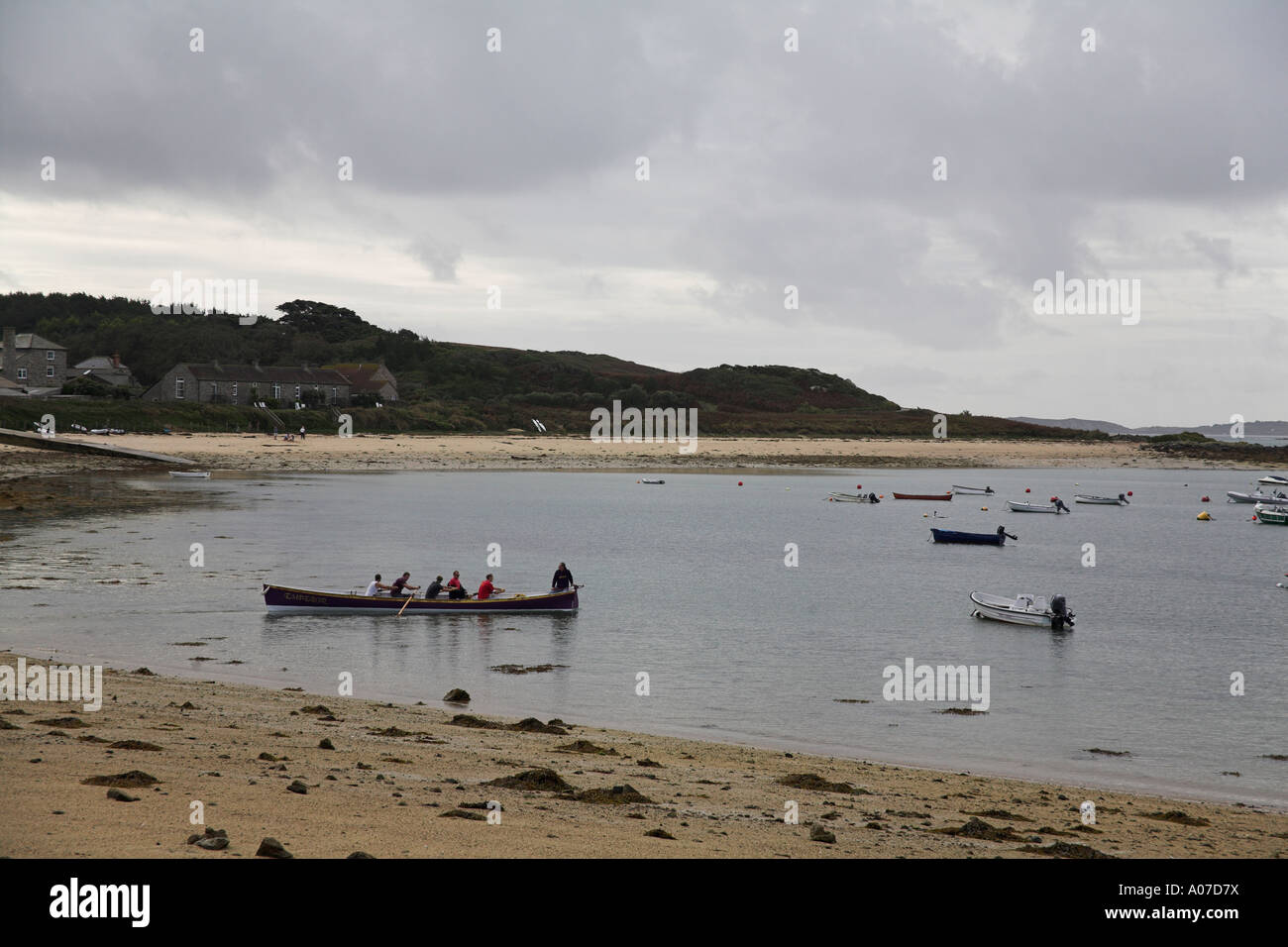 Stock Foto von Gig racing Crew üben neue Grimsby Tresco Isles of Scilly Stockfoto