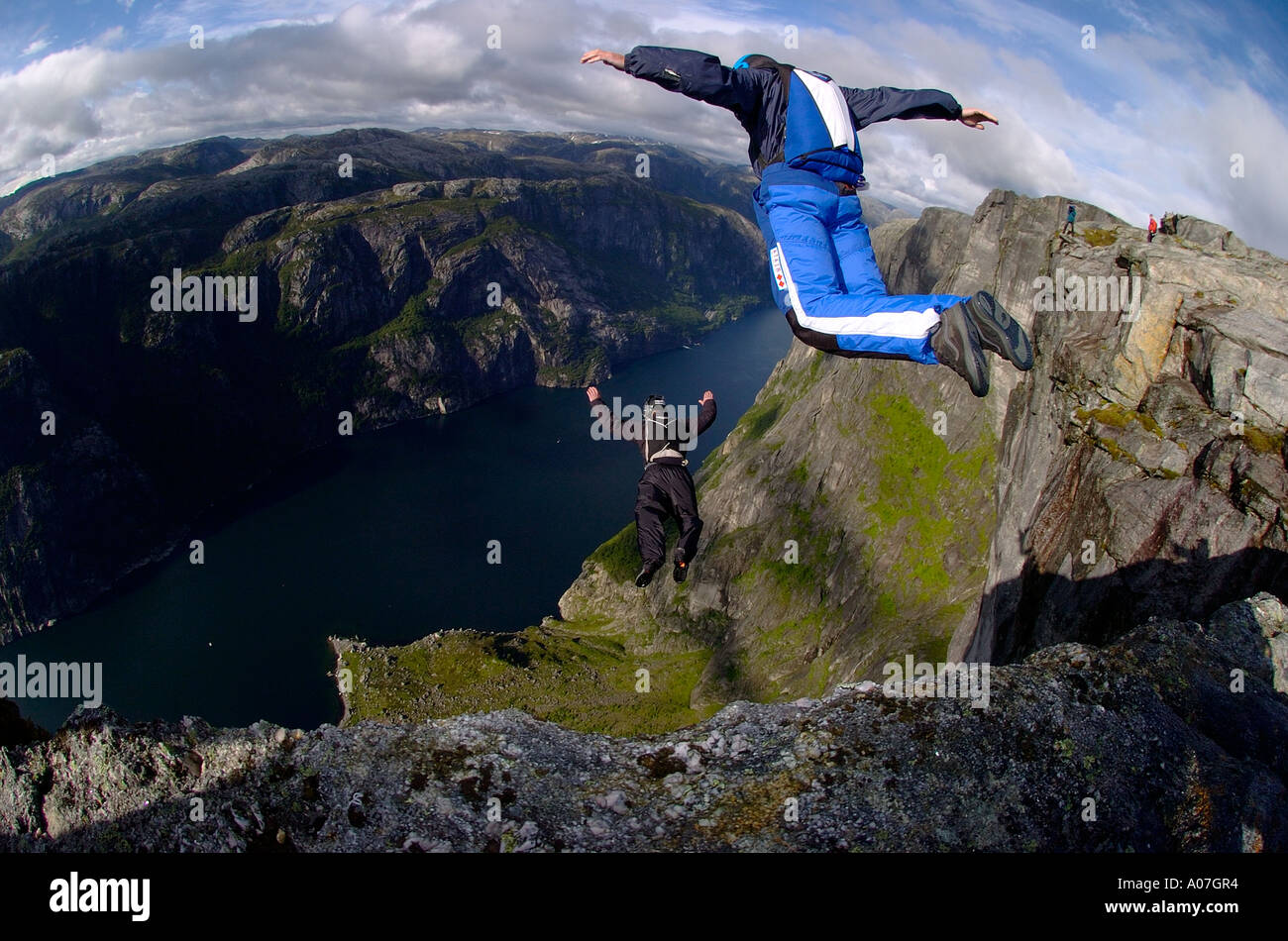 Großen Felsen-BASE-Jump in Norwegen Stockfoto