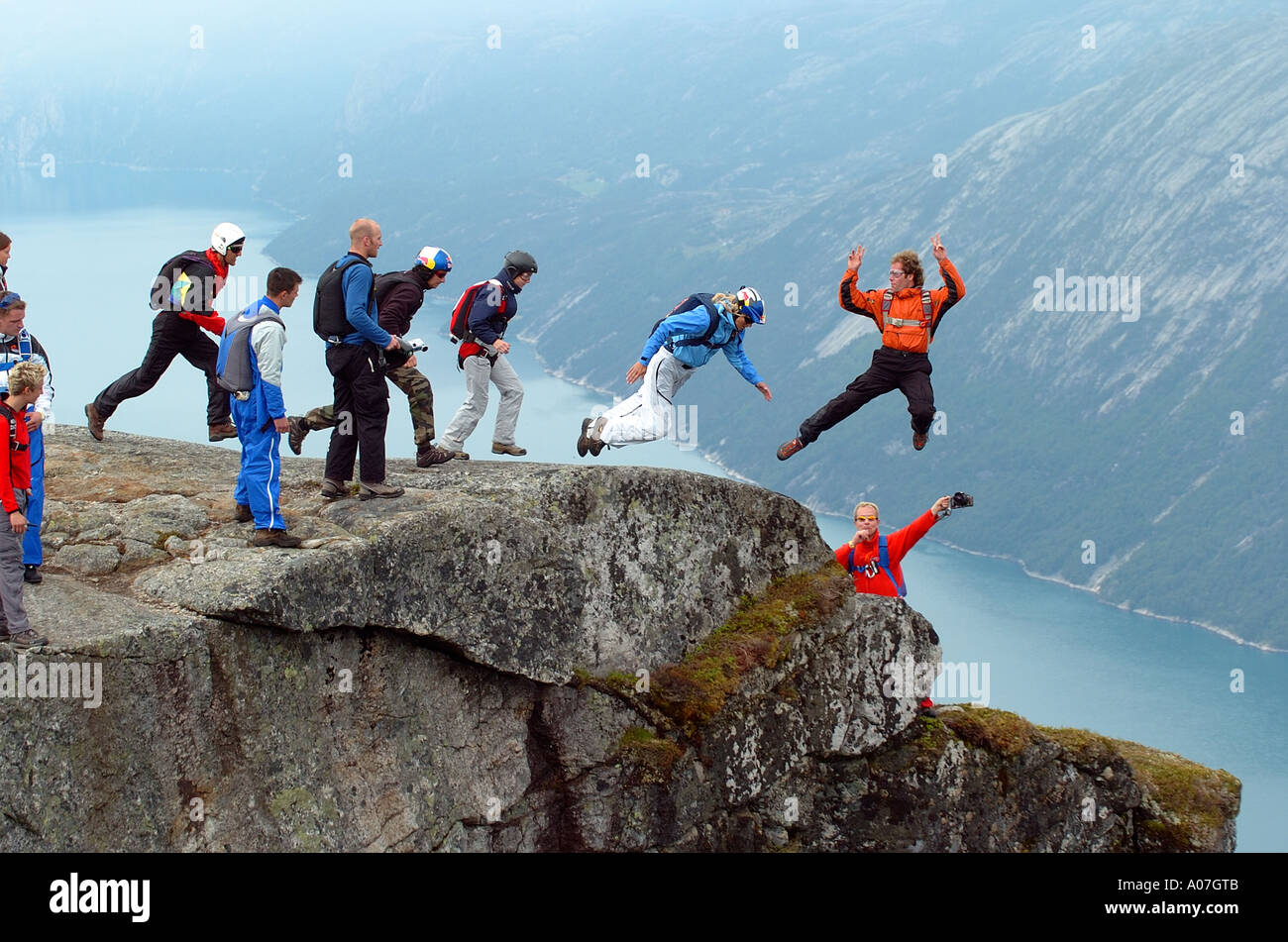 Großen Felsen-BASE-Jump in Norwegen Stockfoto