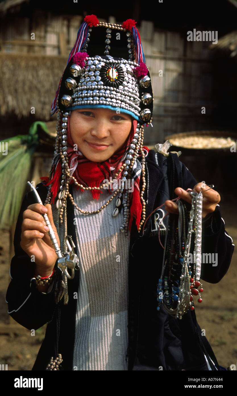 Junges Mädchen des Akha-Stammes Nord-Thailand Stockfoto