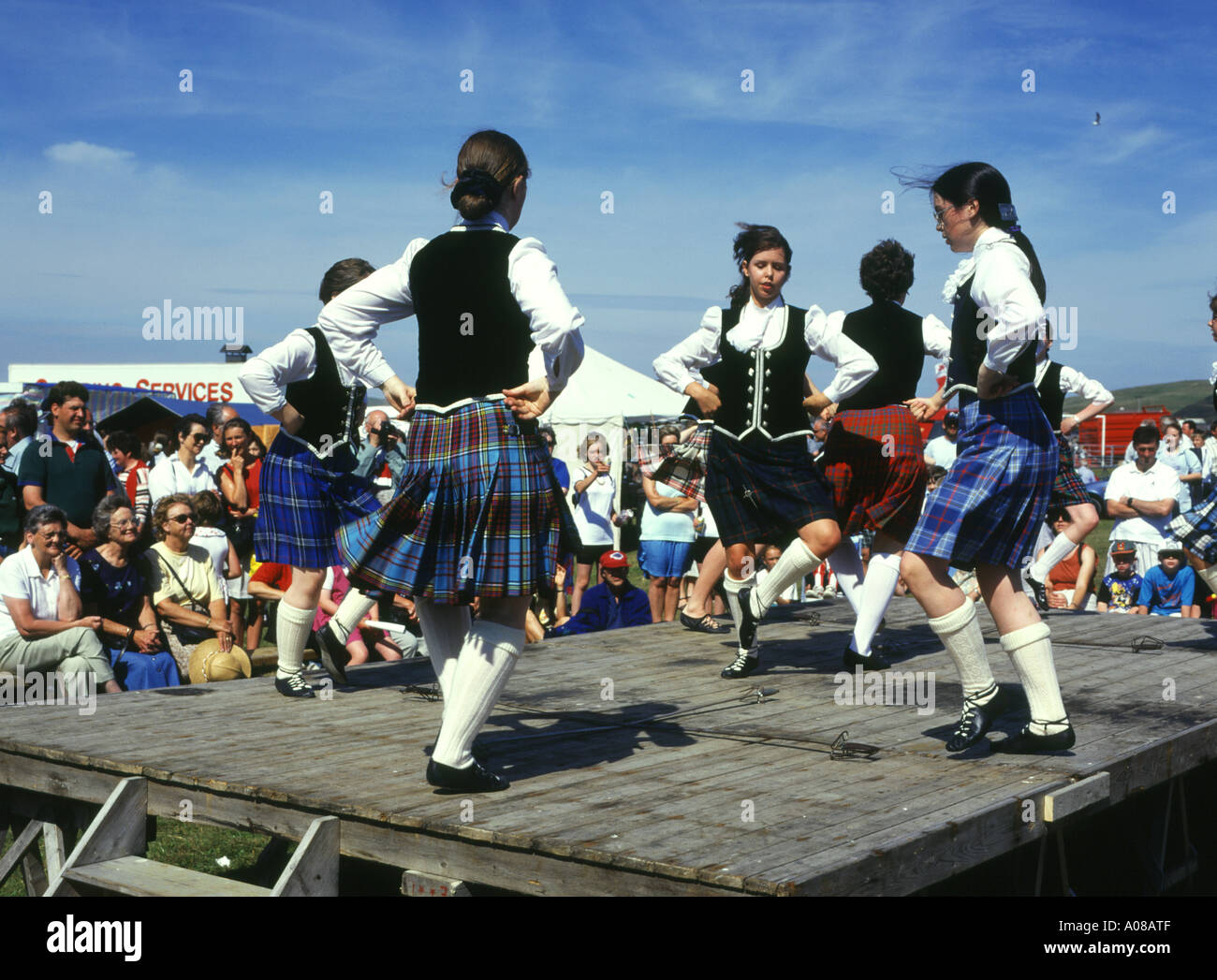 Scottish highland dance Fotos und Bildmaterial in hoher Auflösung Alamy