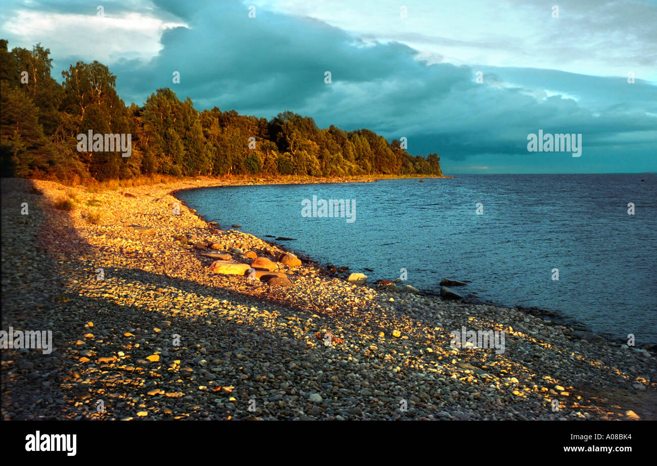 Insel im Ladoga-See nach Sturm Stockfoto