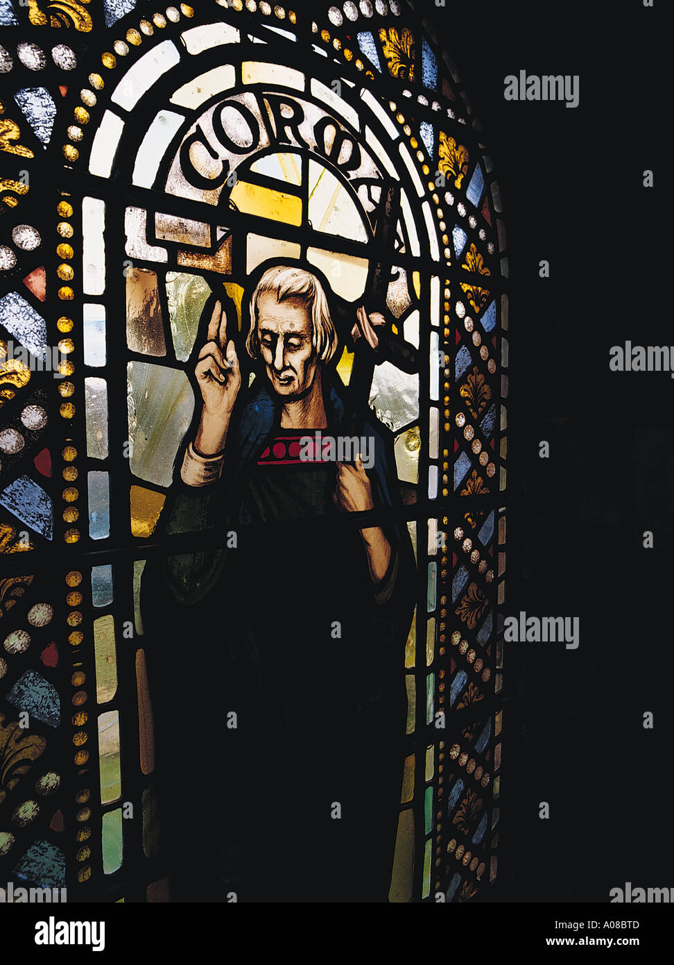 Dh St Magnus Kathedrale KIRKWALL ORKNEY Corma stainglass Fenster südlichen Querschiff Glasfenster uk Stockfoto