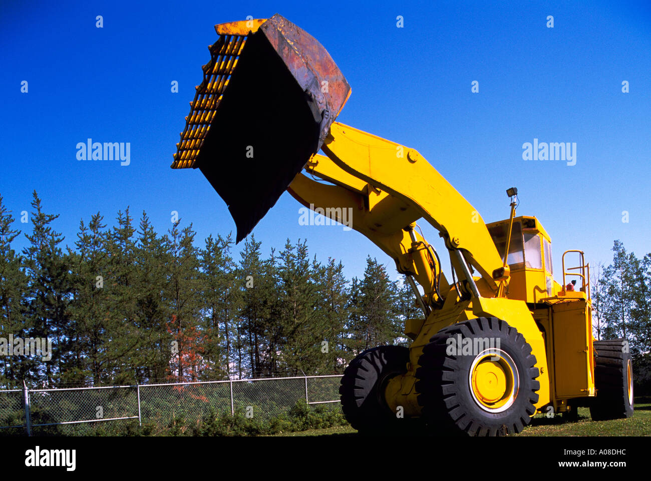 Ein Front-End-Loader im Ölsand Discovery Centre in Fort McMurray Alberta Kanada Stockfoto