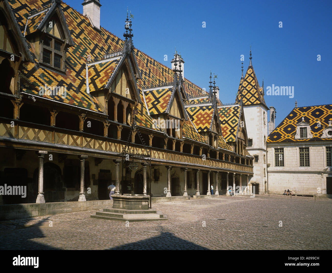 Hotel-Dieu mittelalterliches Hospital von Kanzler Nicolas Rolin in der Stadt Beaune 1443 gegründet Stockfoto