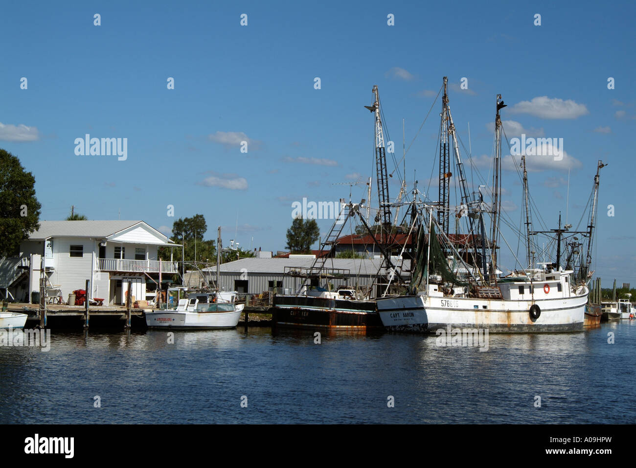 Tarpon Springs Florida USA Wasser dieser Arbeiten Hafenstadt entfernt am Fluss Anclote. Angelboote/Fischerboote. Stockfoto
