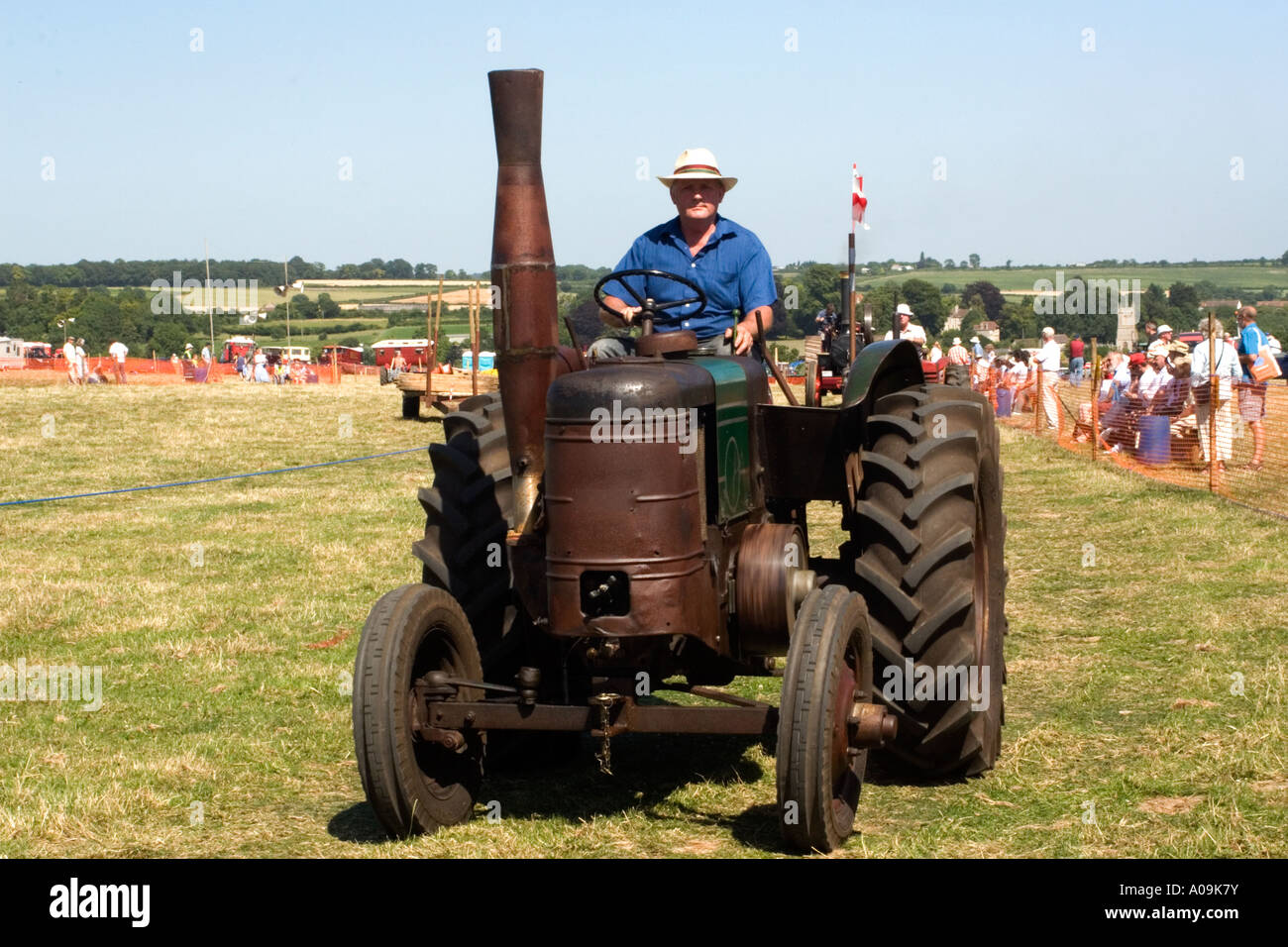 Field Marshall klassischer Traktor in Somerset Steam spektakuläre Stockfoto