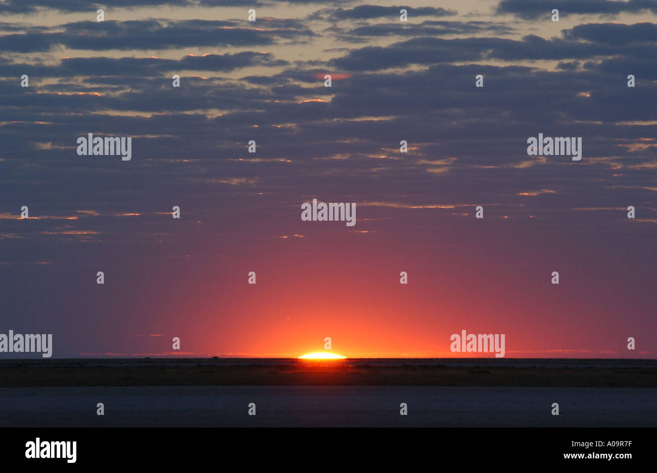 Sonnenuntergang auf dem Makadikadi-Pfannen Stockfoto