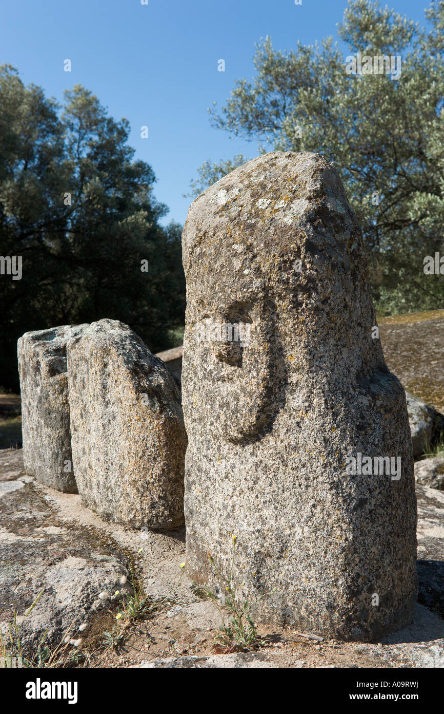 Menhire (Menhire) in Filitosa prähistorische Stätte, in der Nähe von Alta Rocca, Propriano, Korsika, Frankreich Stockfoto