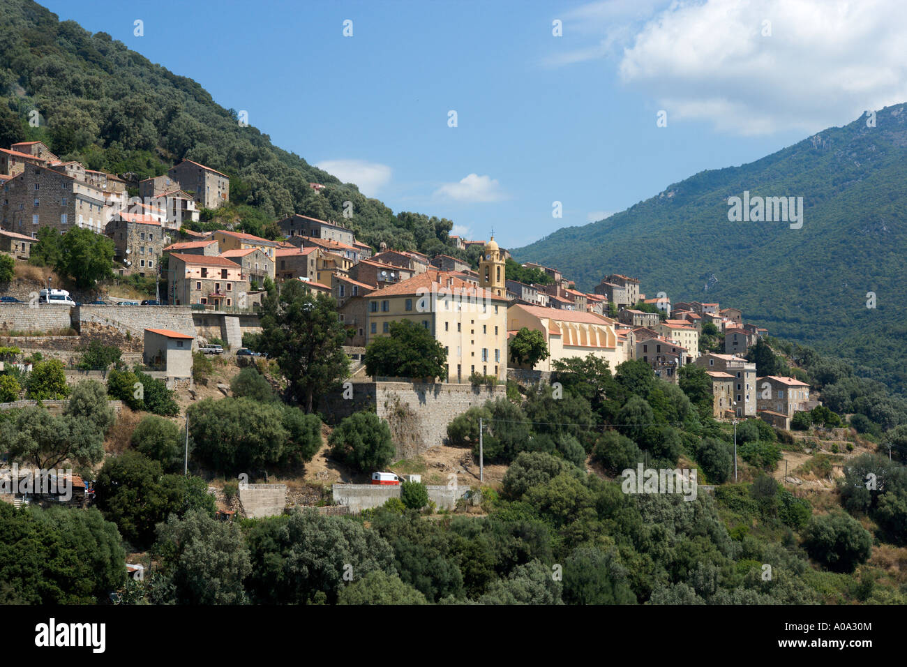 Der Berg Stadt von Olmeto, in der Nähe von Propriano, Golf von Valinco, Region Alta Rocca, Corsica. Frankreich Stockfoto