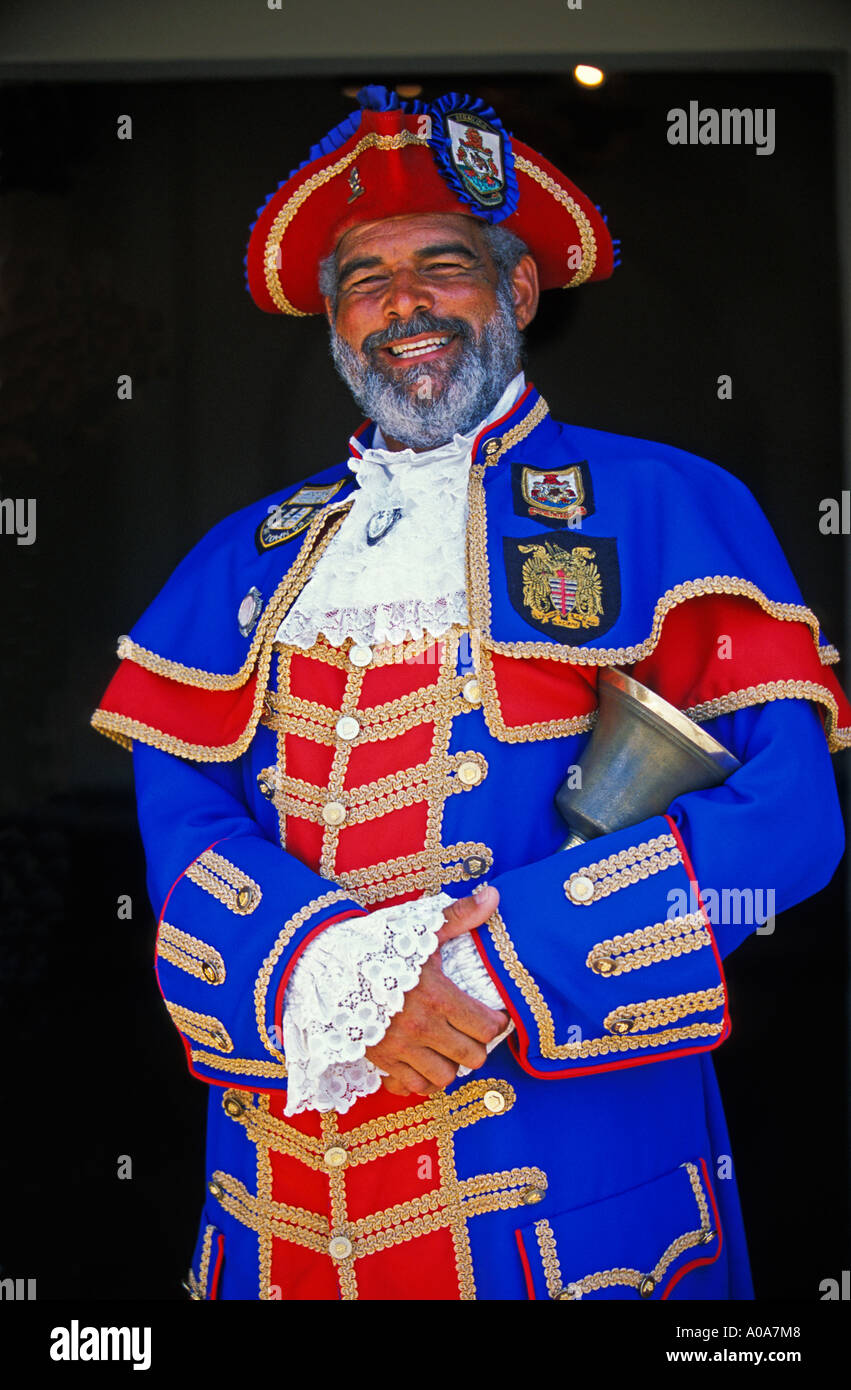 Karibik BERMUDA Stadt von St Grorge Ausrufer mit läuten in bunten Kostümen Stockfoto