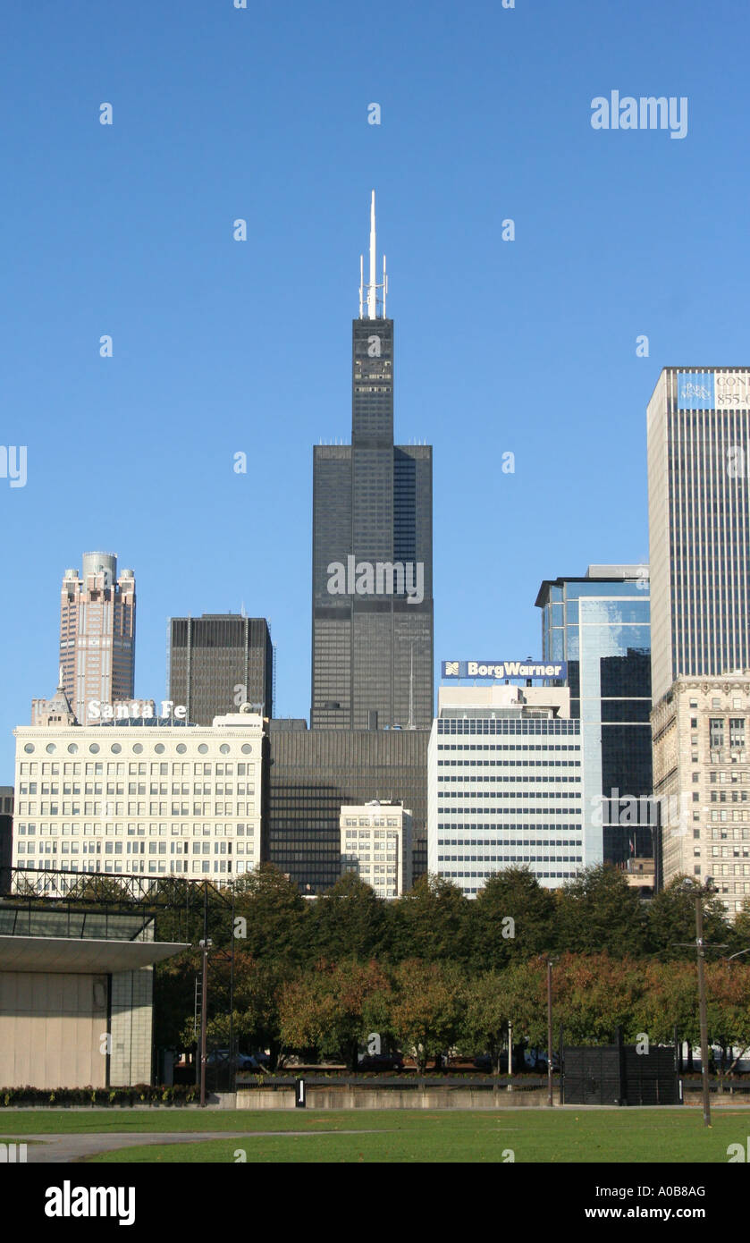 Willis Tower ehemals Sears Tower Teil der Skyline von Chicago von Grant Park Chicago Oktober 2006 Stockfoto