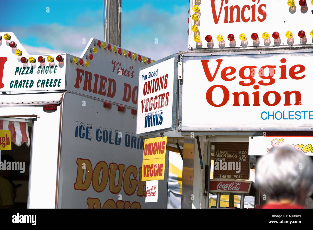 Diverse Food-Läden auf einer Kirmes Stockfoto