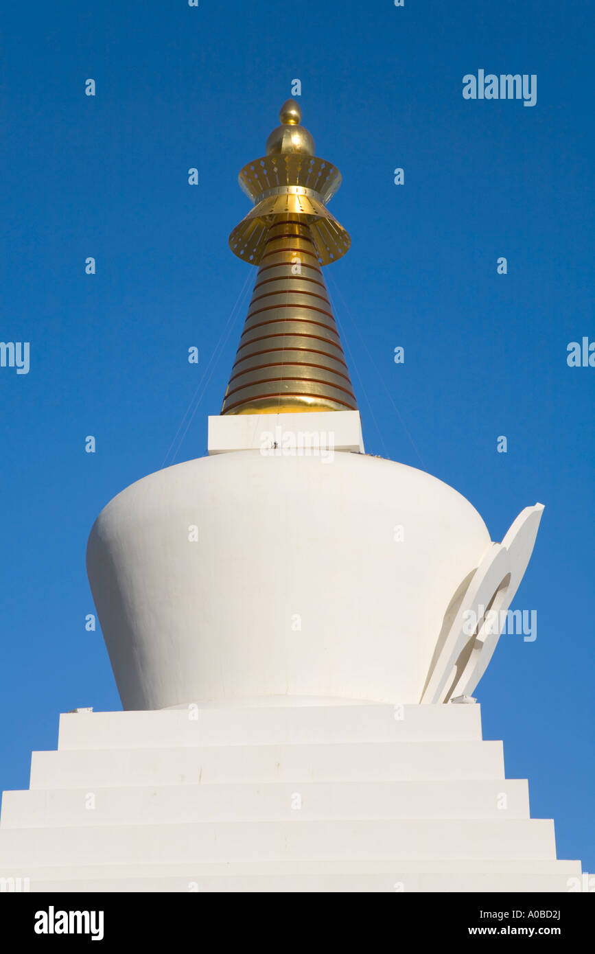 Benalmadena Pueblo Costa del Sol Malaga Provinz Spanien Chorten buddhistischen Erleuchtung Stupa Stockfoto