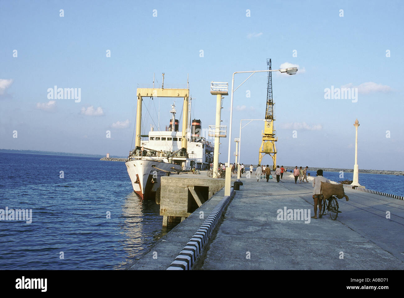 Eine typische Steg auf den Andaman-Inseln. In der Regel gibt es eine Menge Aktivitäten auf und in der Nähe der Anlegestelle auf "Boot Days". Stockfoto