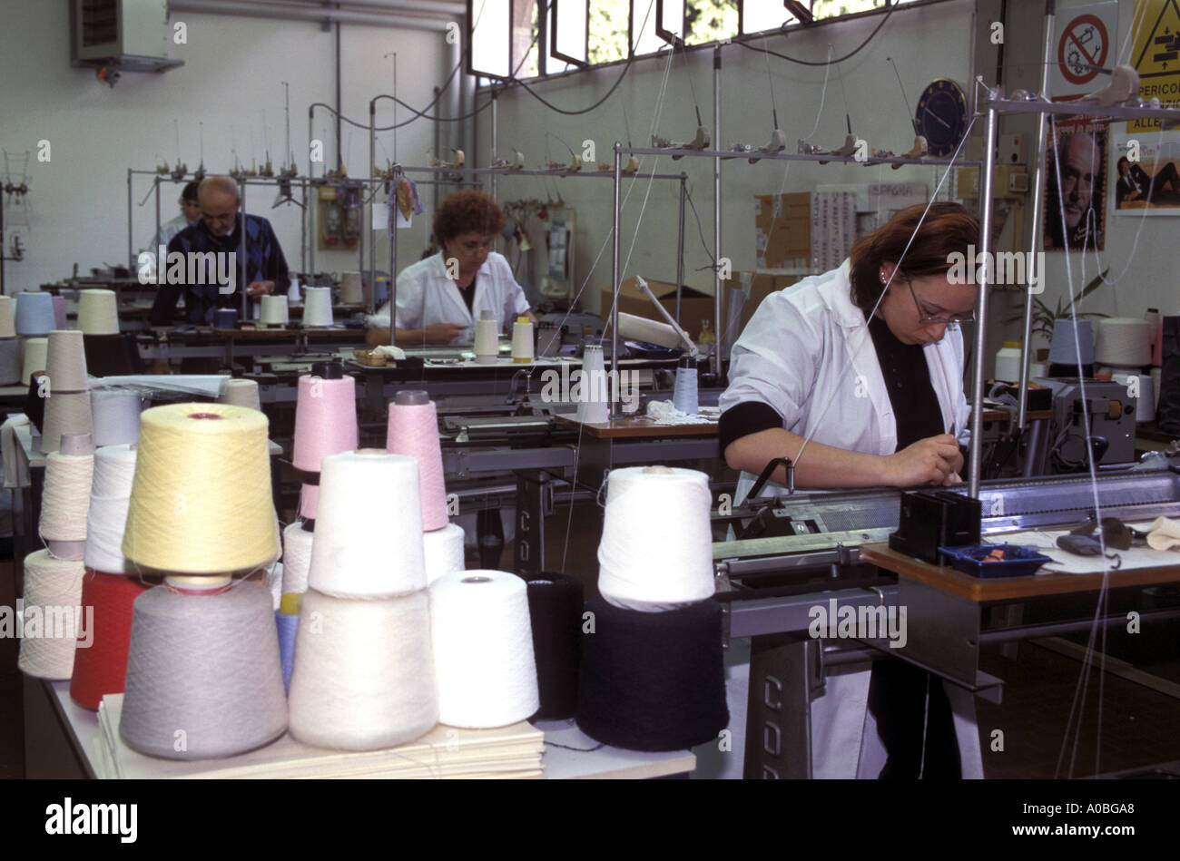 Blumarine Strickwaren Carpi Emilia Romagna Italien Stockfoto
