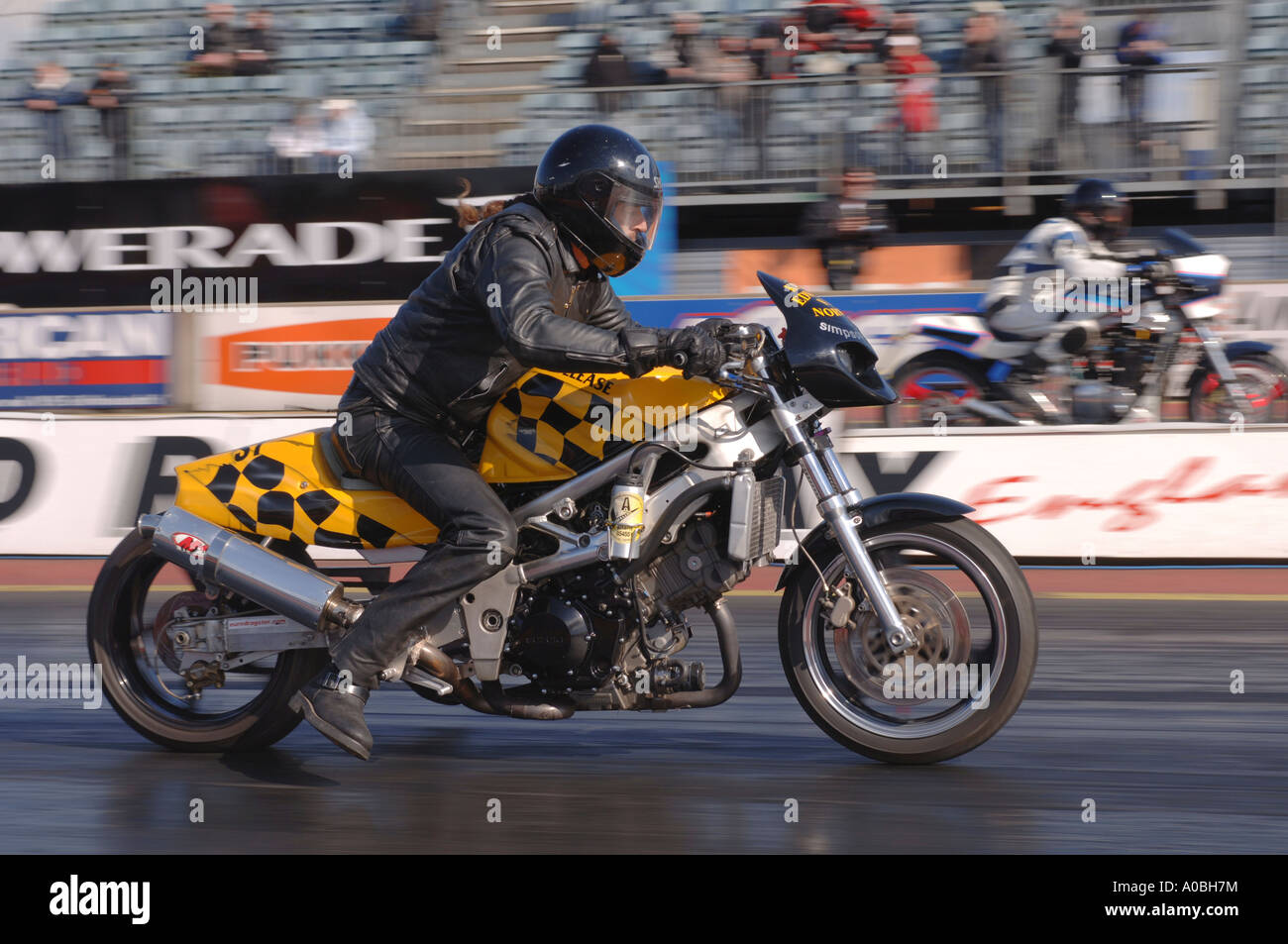 Motorrad-Drag-Racing in Santa Pod im Vereinigten Königreich Stockfoto
