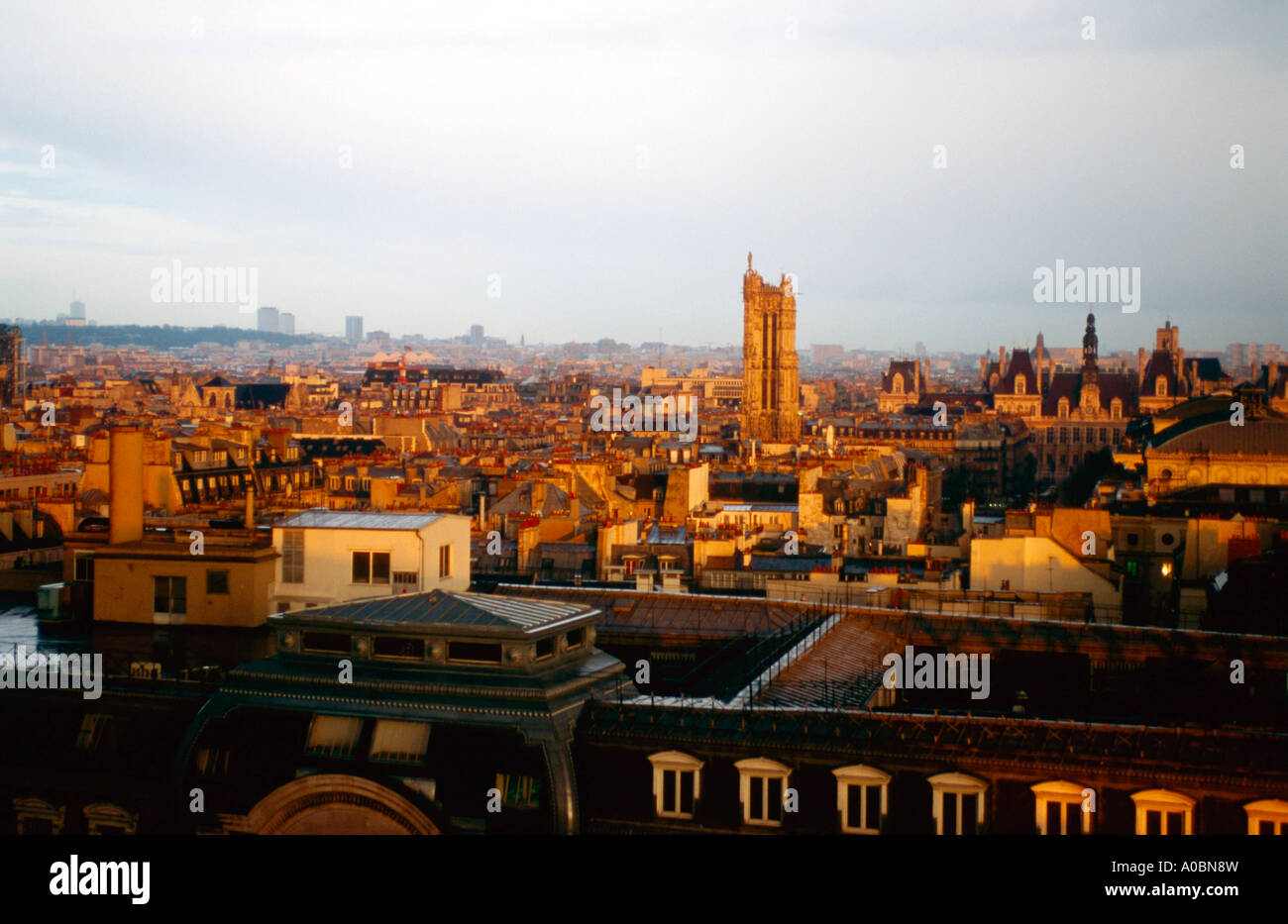 Rive Droite Tour St. Jacques Hotel de Ville Paris Frankreich Stockfoto