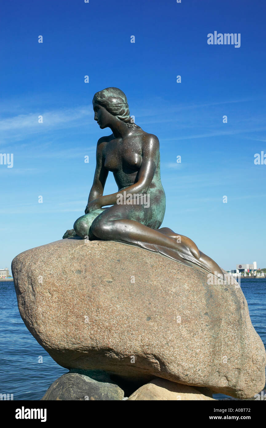 Die kleine Meerjungfrau, Bronzestatue von Edvard Eriksen 1913, Kopenhagen, Dänemark, Europa Stockfoto