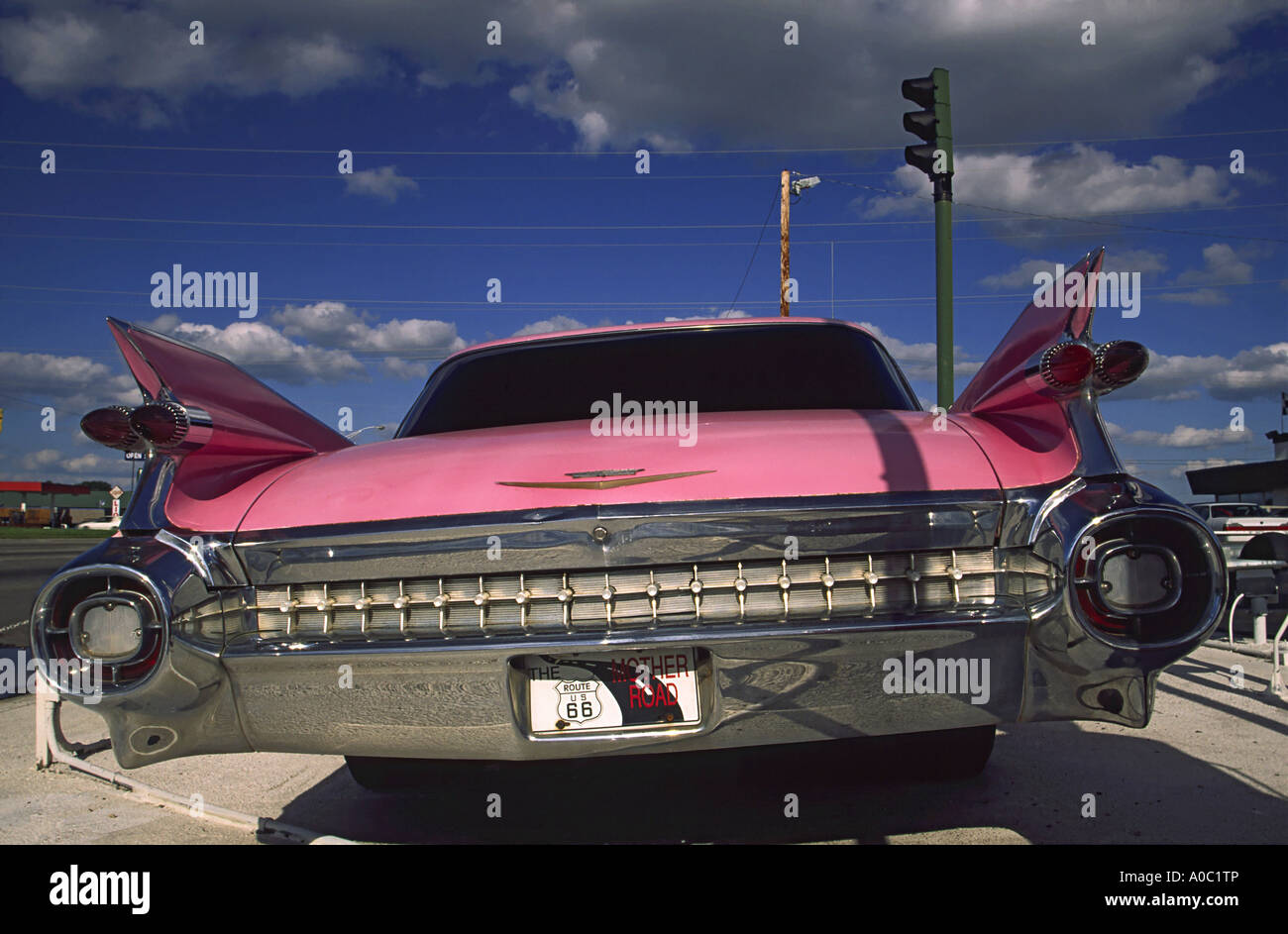 Pink Cadillac Bei Anns Fry Huhnerstall Auf Der Route 66 In Oklahoma