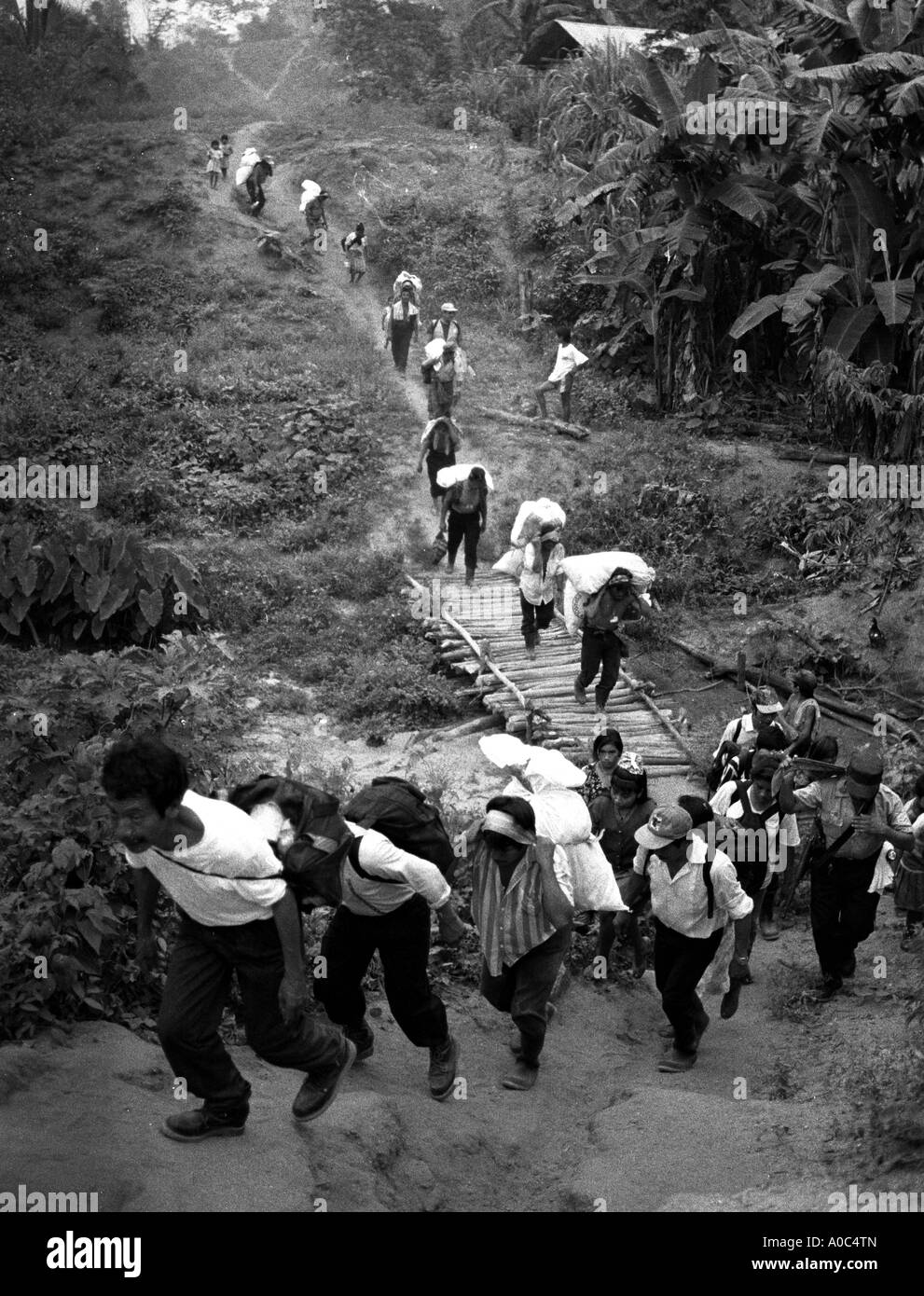 Abbildung des ex URNG Guerilla nach Hause nach Demobilisierung im Ixcan Dschungel Stockfoto