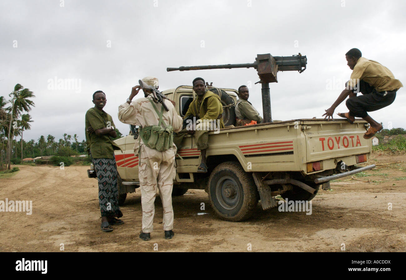 060606 bewaffneten Miliz auf technischen Support Fahrzeug Patrouille im unteren Shabelle Gegend, Süd-Somalia. Stockfoto