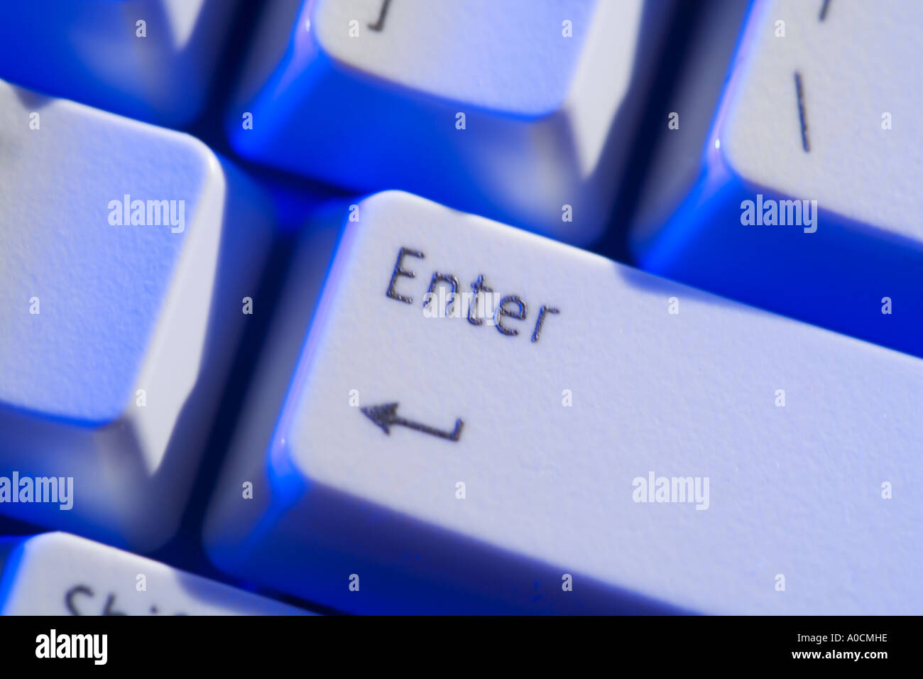 Stillleben mit enter-Taste auf der Tastatur Stockfoto