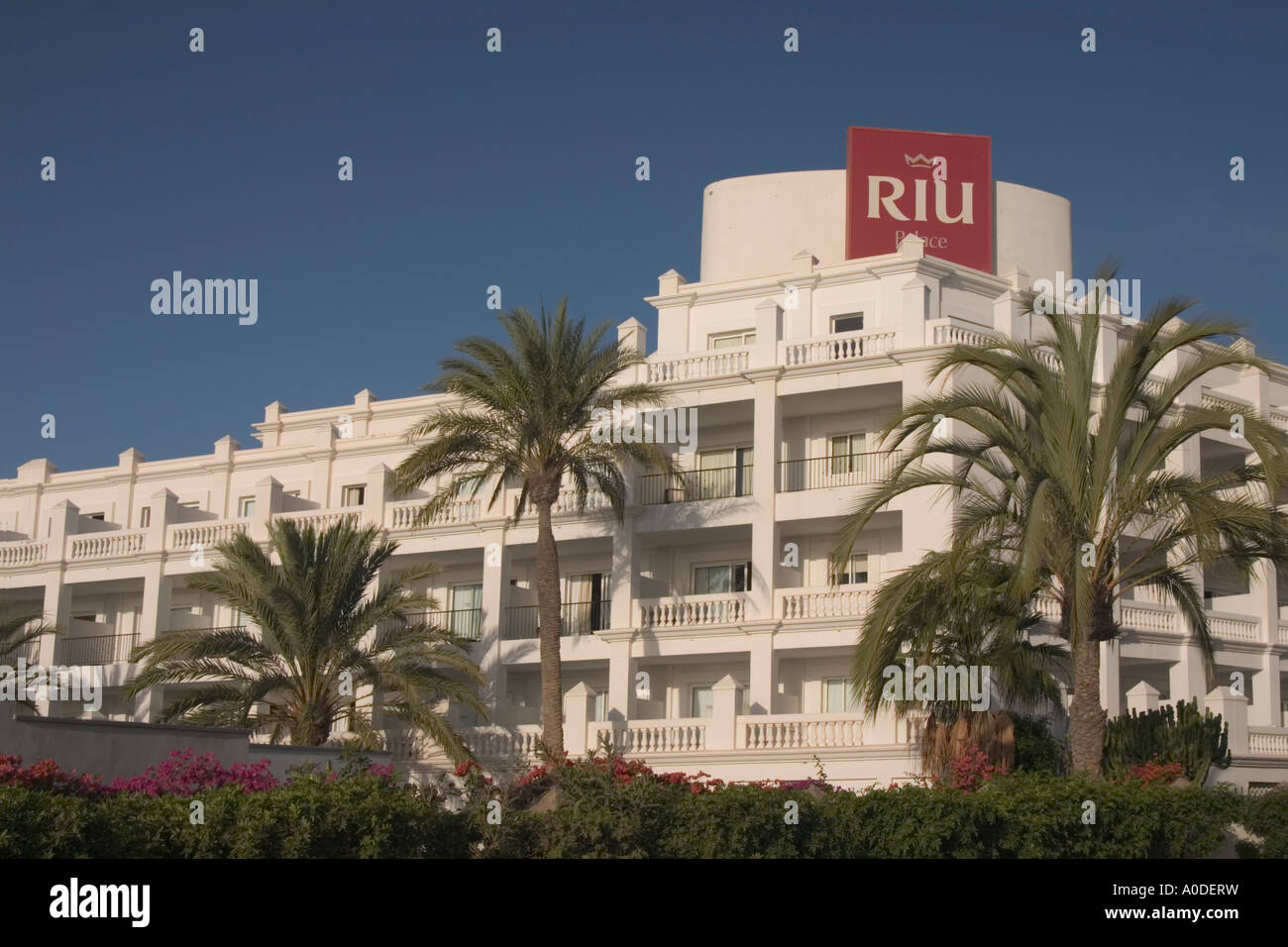 Hotel Riu Palace mit Blick auf die Dünen in Maspalomas auf Gran Canaria. Stockfoto