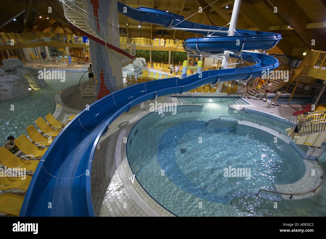 Wasserrutsche im Thermalbad Lutzmannsburg Stockfoto