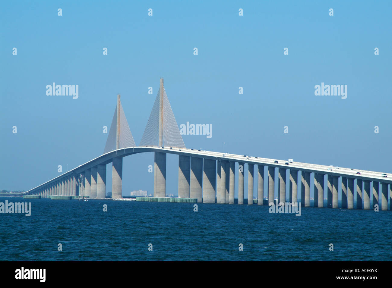 Sunshine Skyway Bridge, die Tampa Bay Florida USA erstreckt Stockfoto