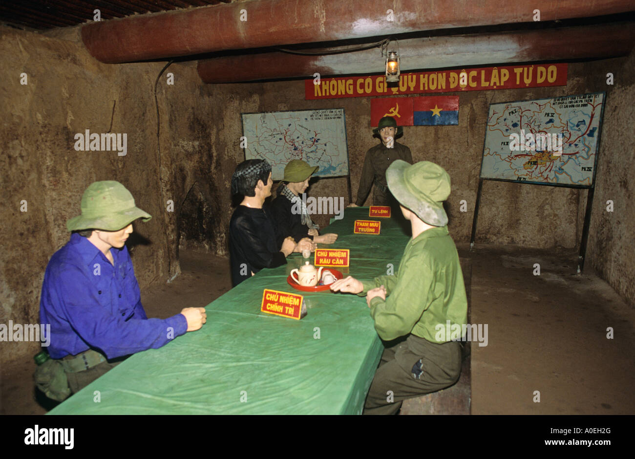 Tunnel underground saigon vietnam krieg Fotos und Bildmaterial in