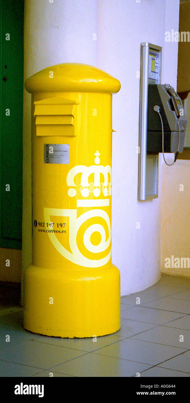 Post Box Benalmadena Puerto Deportivo Marina Costa Del Sol Spanien Stockfoto