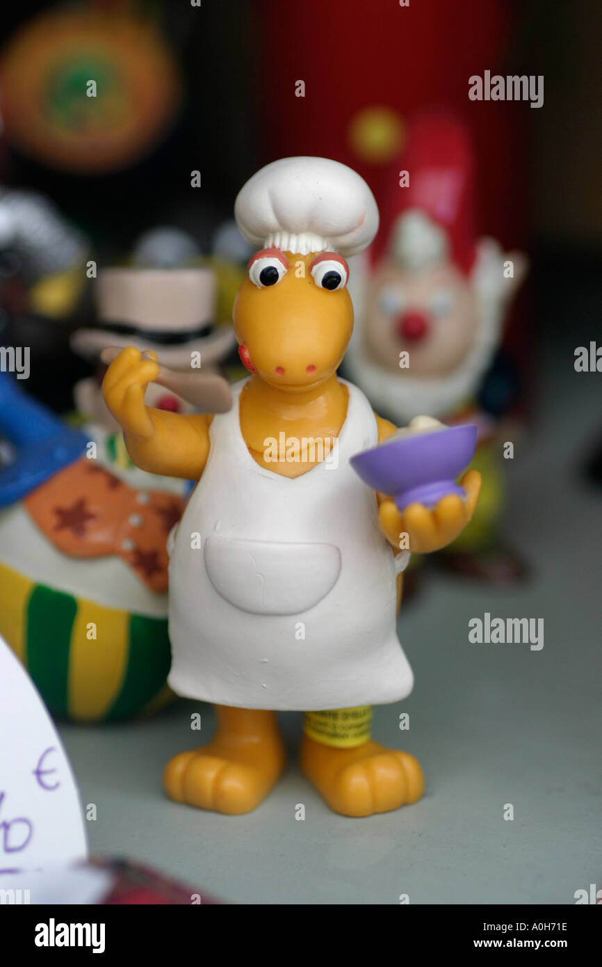 Casimir-Spielzeug im Shop Fenster ehemalige beliebte Kinder TV-Charakter in Frankreich Paris Stockfoto