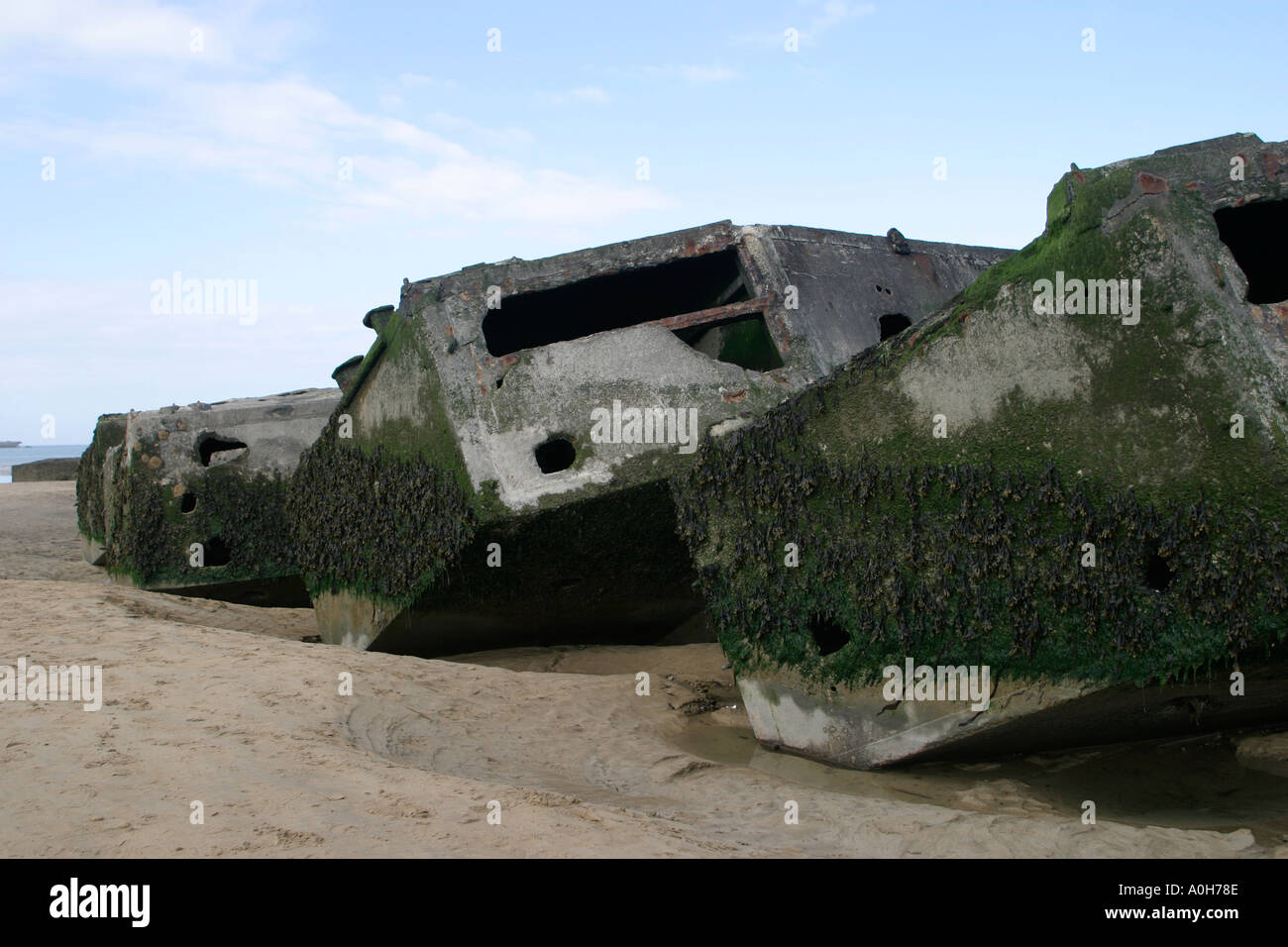 Teil des künstlichen Hafens Mulberry B erstellt von den Briten am goldenen Strand zu Beginn des D-Day Landung in der Normandie Frankreich Stockfoto