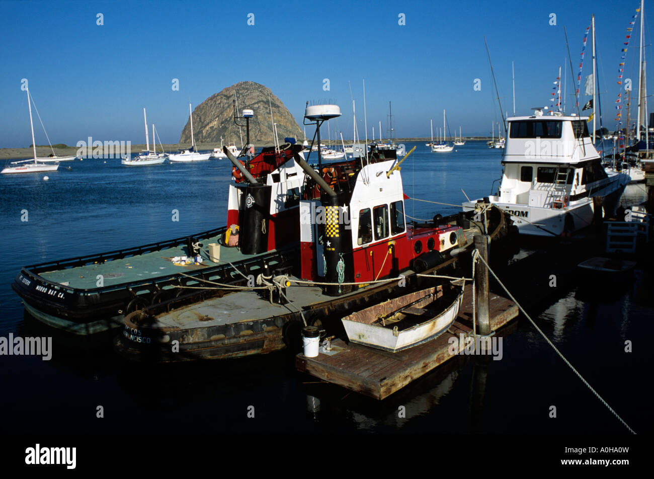 Schlepper säumen den Docks in Morro Bay, Kalifornien. Stockfoto