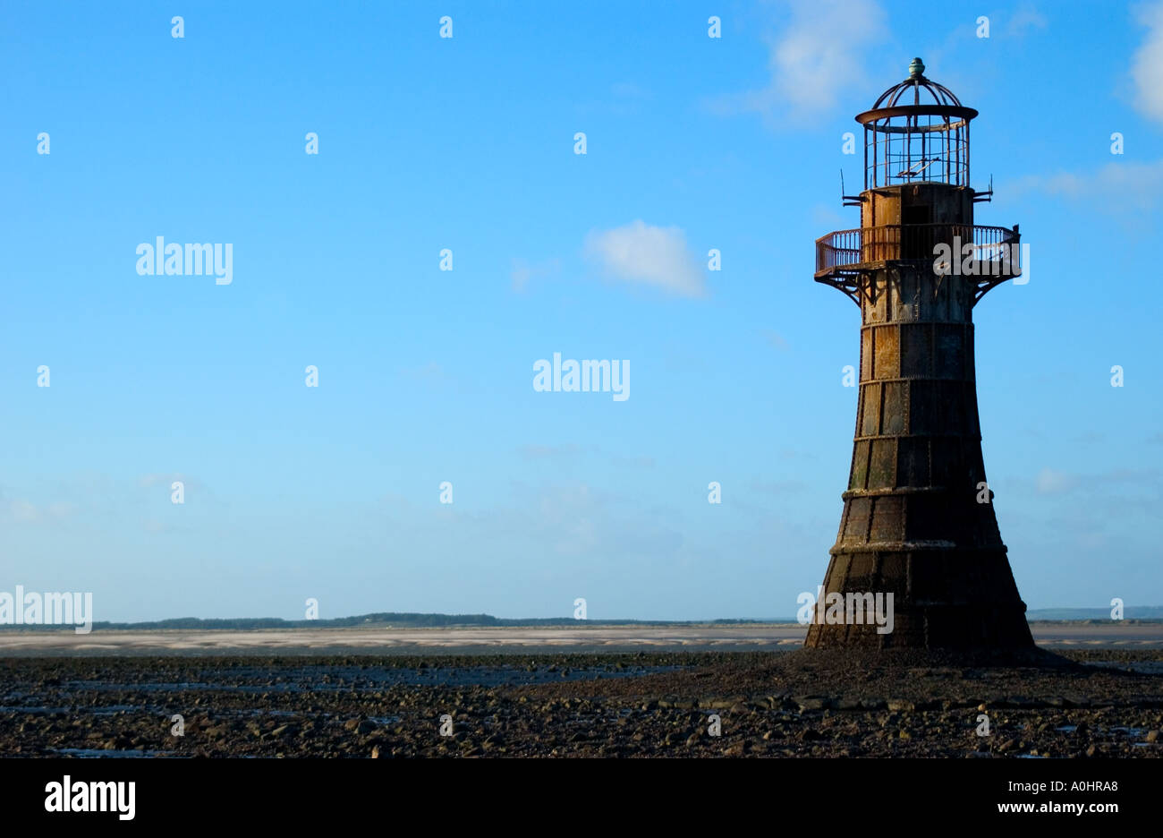 Whitford Point Leuchtturm bei Ebbe auf der Gower Peninsular, South Wales, Großbritannien Stockfoto