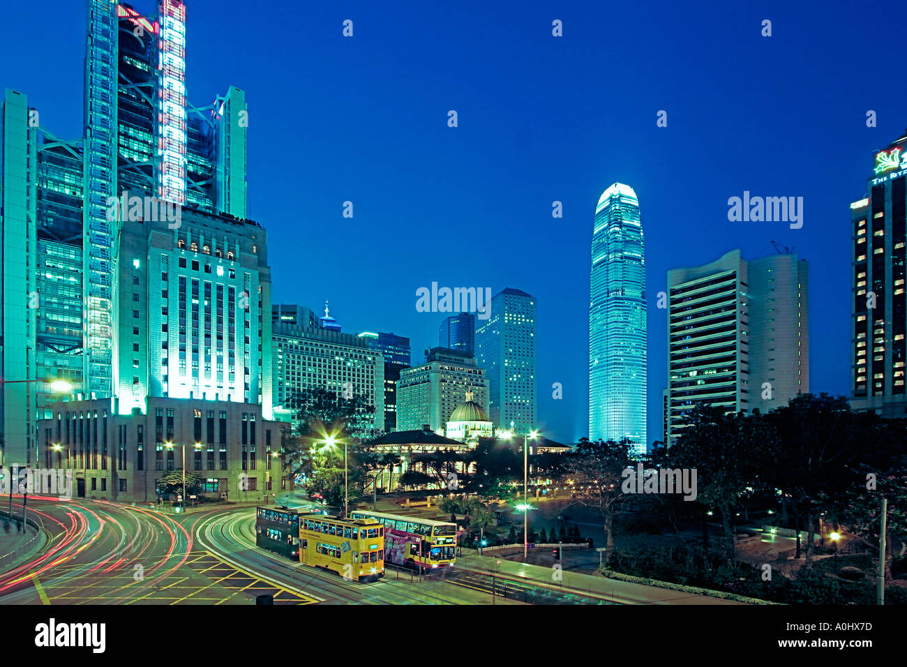 China Hong Kong Central Skyline HKSB International Finance Centre 2 IFC2 Straßenbahn Stockfoto