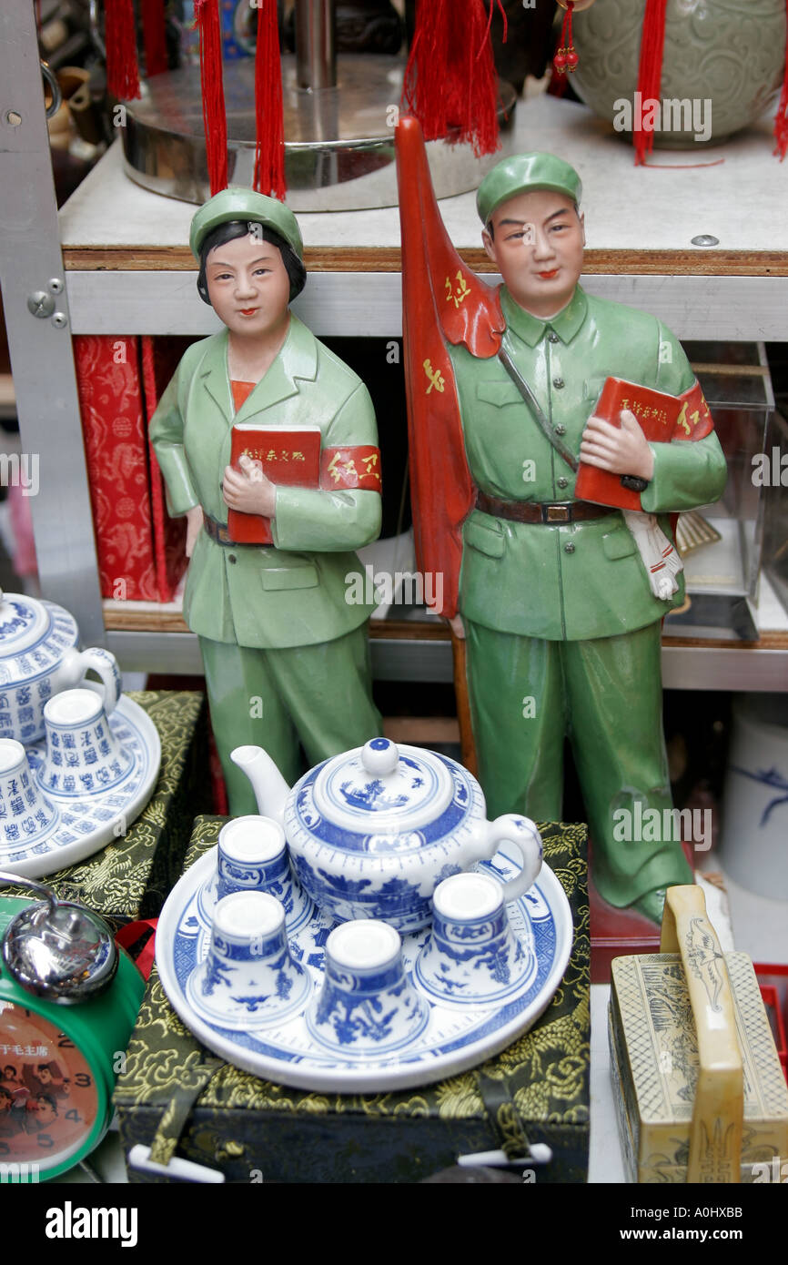 China Hong Kong Insel zentralen Mao Kitsch und Memoribilia Teekanne und Tassen Stockfoto
