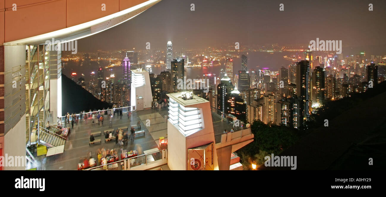 China Hong Kong Insel Victoria Peak Tower Punkt Skyline Personen Panorama anzeigen Stockfoto