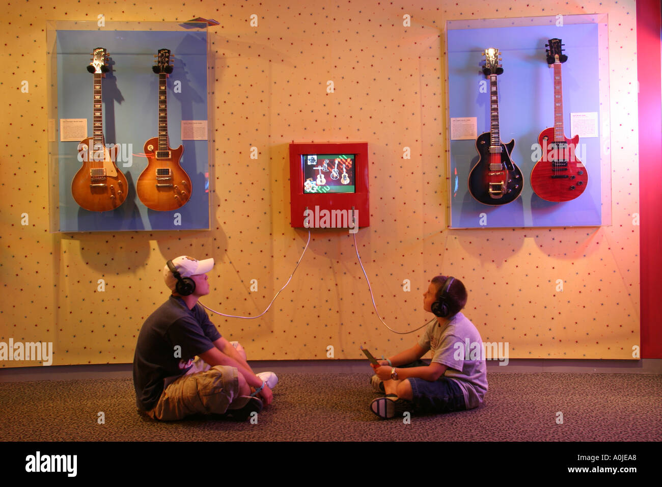 Cleveland Ohio, Rock & Roll Hall of Fame Museum, Geschichte, Ausstellungssammlung, Ausstellungsverkauf, Erinnerungsstücke, Musik, Bildung, lernen, Informationen, Les Pa Stockfoto