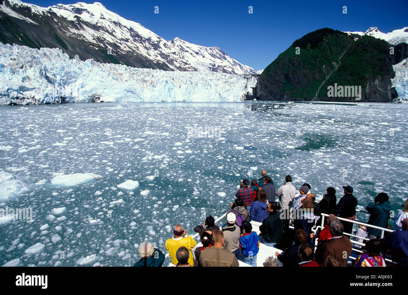 Prinz-William-Sund, Touristen betrachten, Gletscher und schwimmende Eis vom Schiff Kreuzfahrt Alaska Stockfoto