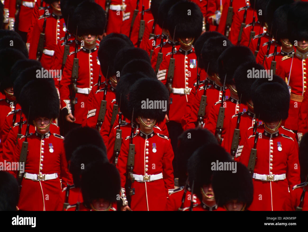 Trooping die Farbe Zeremonie die Parade vor der Königin findet im Juni jedes Jahr in London Stockfoto