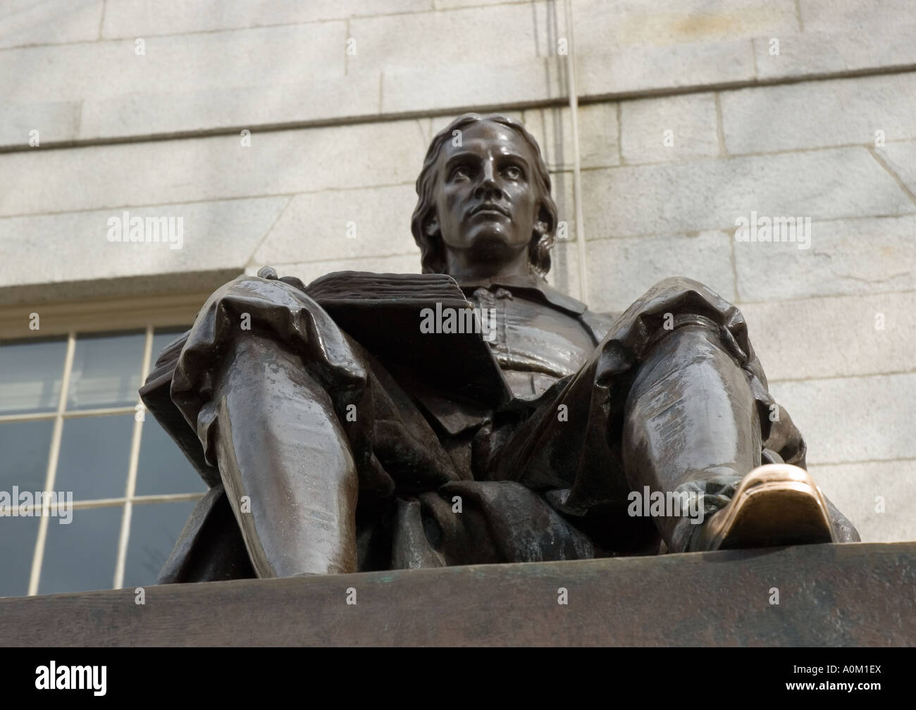 John Harvard Statue in Harvard University Cambridge, Massachusetts Stockfoto John Harvard Statue in Harvard University Cambridge, Massachusetts Stockfoto