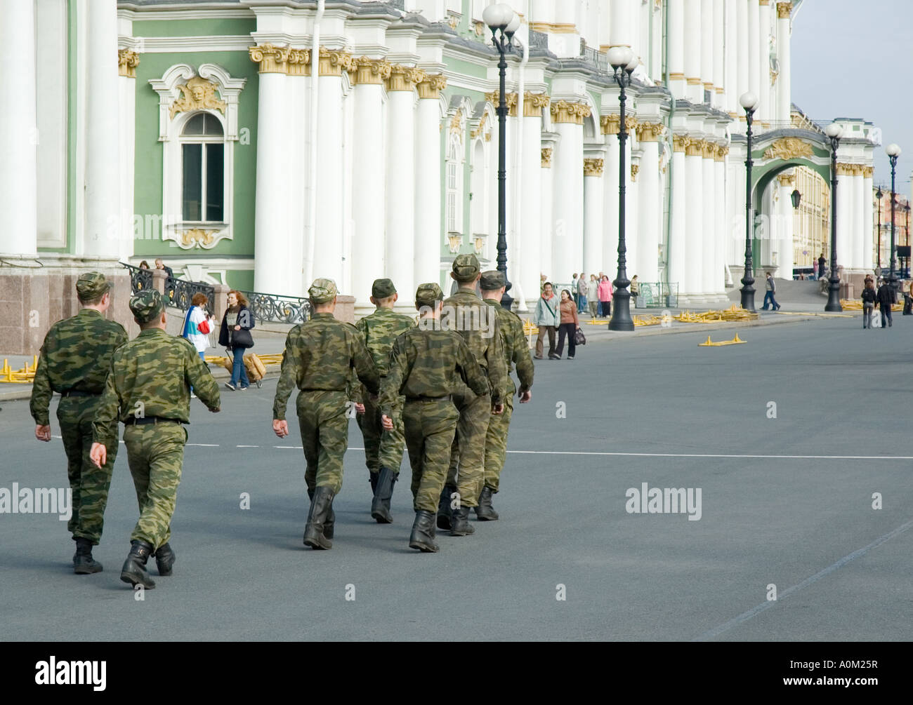 Russische Soldaten in Palace Square Sankt Petersburg Russland Stockfoto