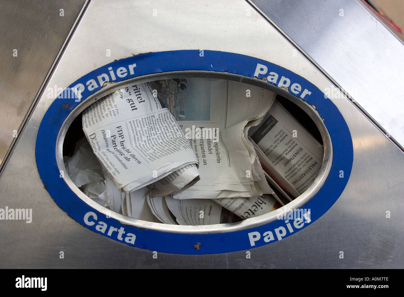 Paper Recycling Berlin Germany Stockfotos Und Bilder Kaufen Alamy