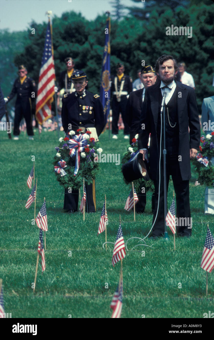 Abraham Lincoln Schauspieler Reenactor 4th of July Memorial Day Feier im Friedhof Stockfoto