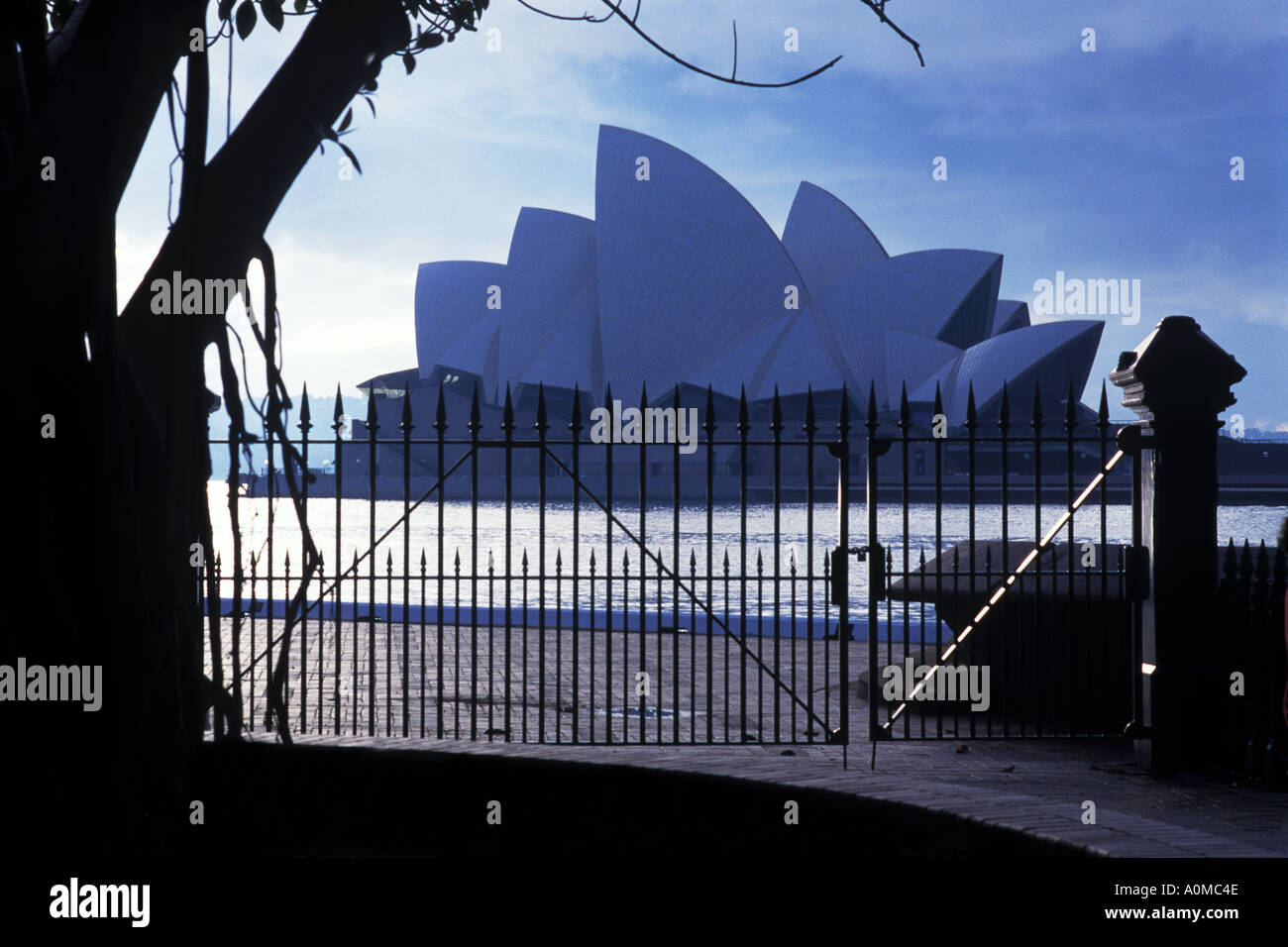 Berühmten Sydney Opera House an einem grauen Tag Stockfoto