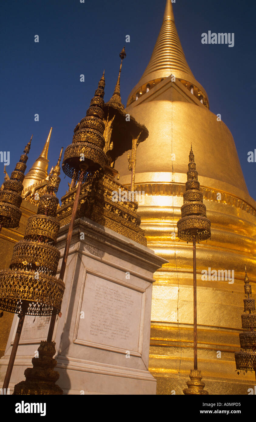 Grand Palace Bangkok Thailand goldene Chedi Stockfoto