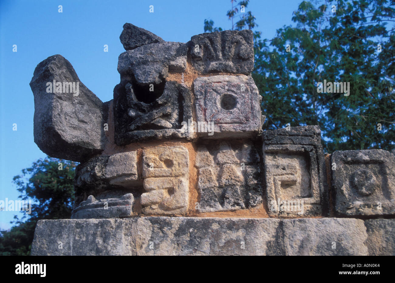 Maya historischen Ort Chichen Itza Halle der 1000 Säulen Las Mil Columnas Schnitzereien Yucatan Mexiko Stockfoto