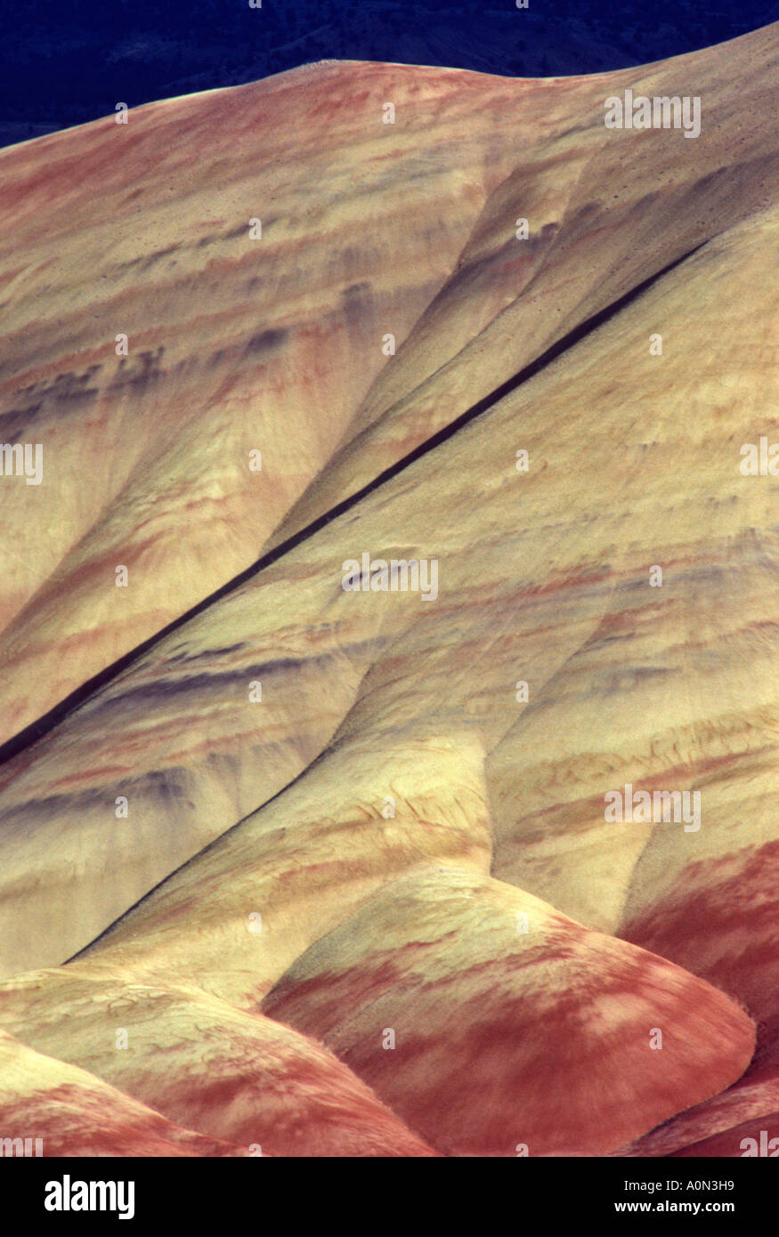Bemalte Hills John Day Fossil Betten Nationaldenkmal östlichen Oregon USA Farbwechsel mit der Zeit des Tages-Wetter-Feuchtigkeit-Inhalt Stockfoto